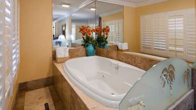Best Western Harbour Inn & Suites - Tap to explore photos