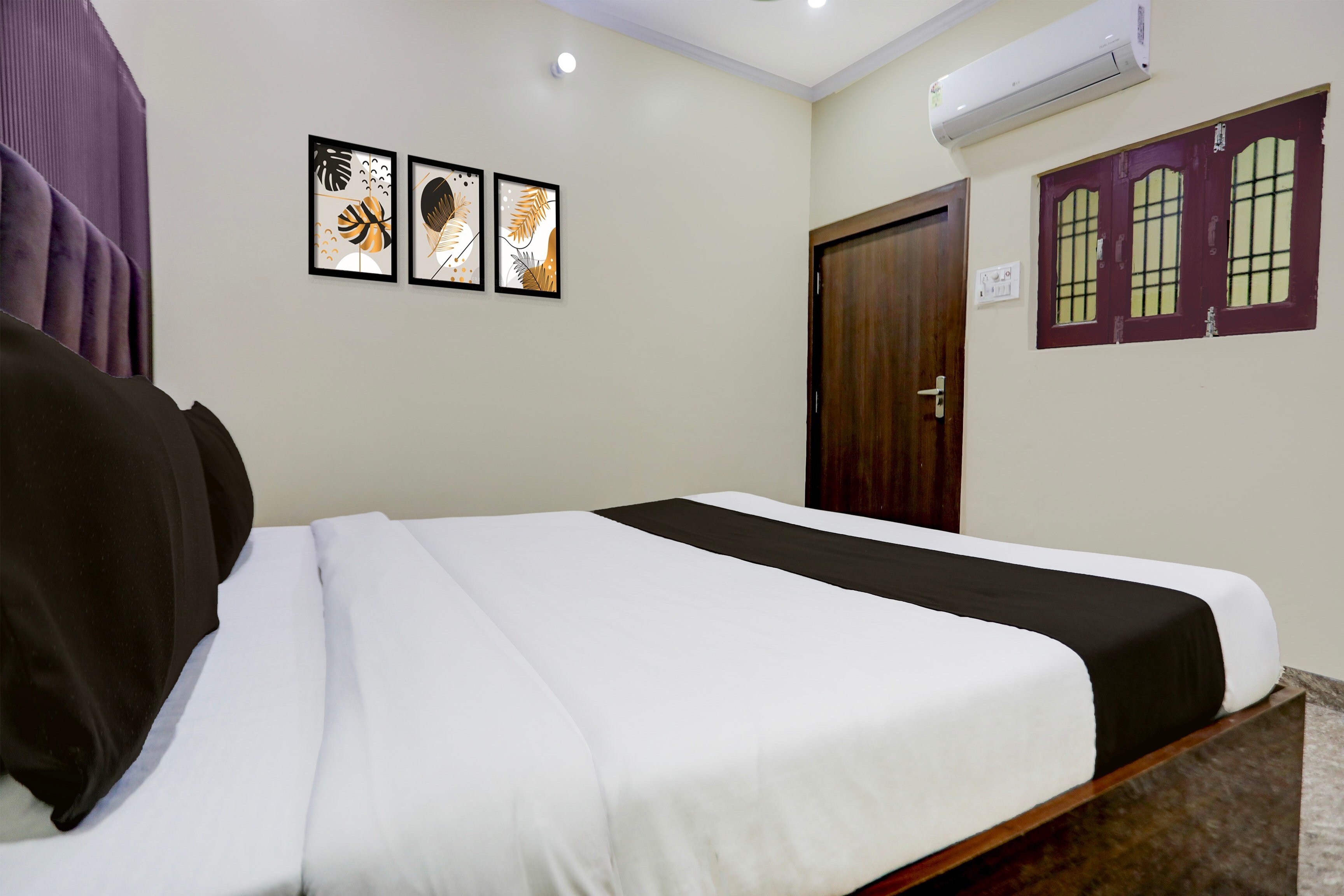 Super Hotel O Kanha Paying Guest House - Tap to explore photos