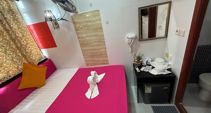 Premium Lounge Room Type - Standard Double Room