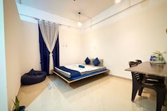 Sailor's Anchorage | 100 Meter from Mancotta Road 