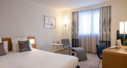 Novotel Nice Centre Vieux Nice Room Type - Standard room with 1 double bed Novotel Nice Centre Vieux Nice Room Type - Standard room with 1 double bed