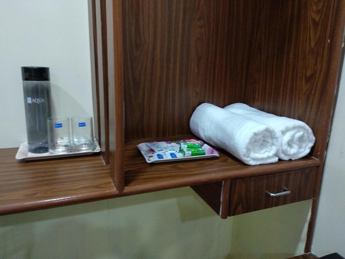 Check Inn - Executive Home Stay - BnB - Tap to explore photos