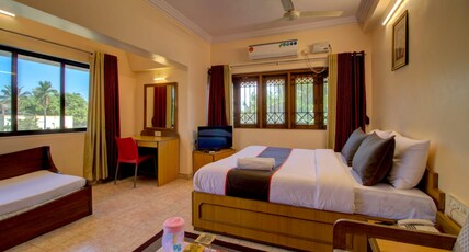 Hotel Sahyadri Room Type - AC Superior Deluxe