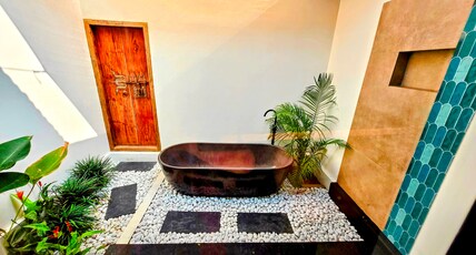 ETHER Marari Beachfront Villa Room Type - Garden View Room with Bathtub and Patio