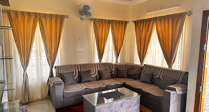 Deeya Homestay Room Type - Deluxe Room with Balcony