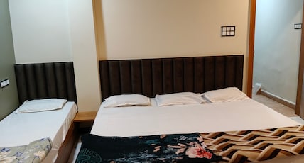 Shreeram kripa residency Room Type - Triplebed with singlebed Ac room