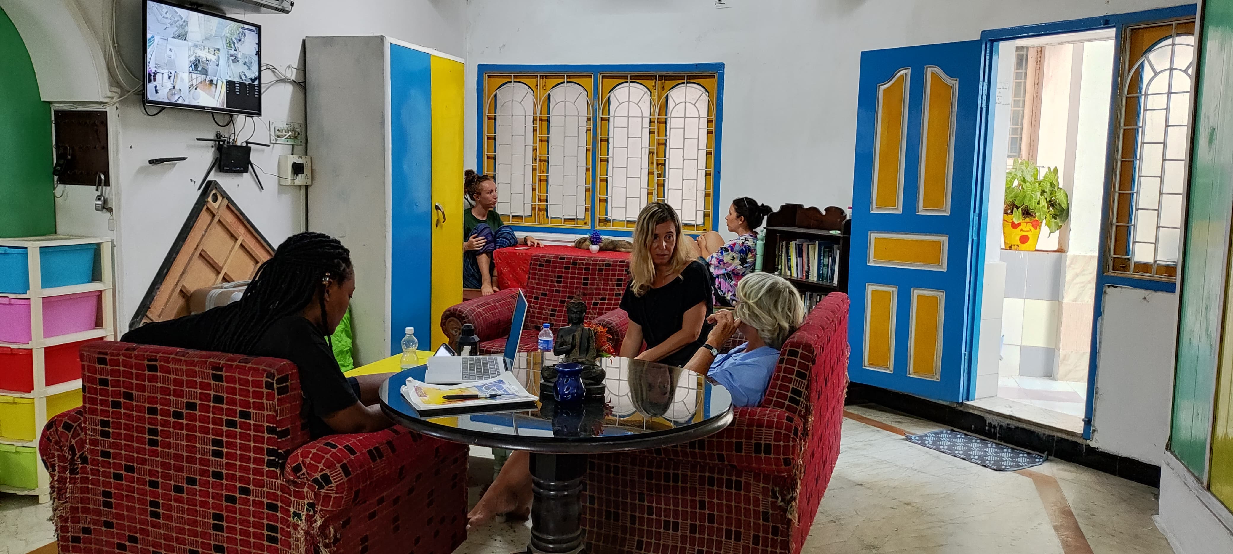 Hostel Gandhi - Tap to explore photos