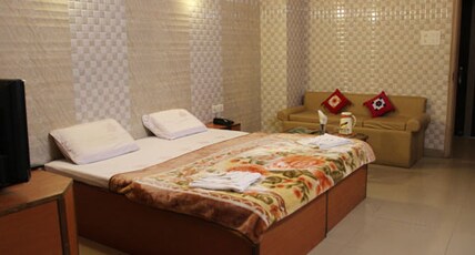 Raj Mahal Hotel Room Type - Economy Room AC