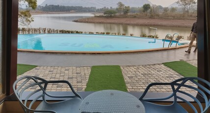 SUMA Adventure and Resort Room Type - Deluxe Room with Pool view and Lake View