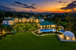 Baris Resort Corbett