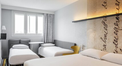 Ibis Styles Meaux Centre Room Type - Quadruple Room with 1 double bed + 1 double sofa bed Ibis Styles Meaux Centre Room Type - Quadruple Room with 1 double bed + 1 double sofa bed