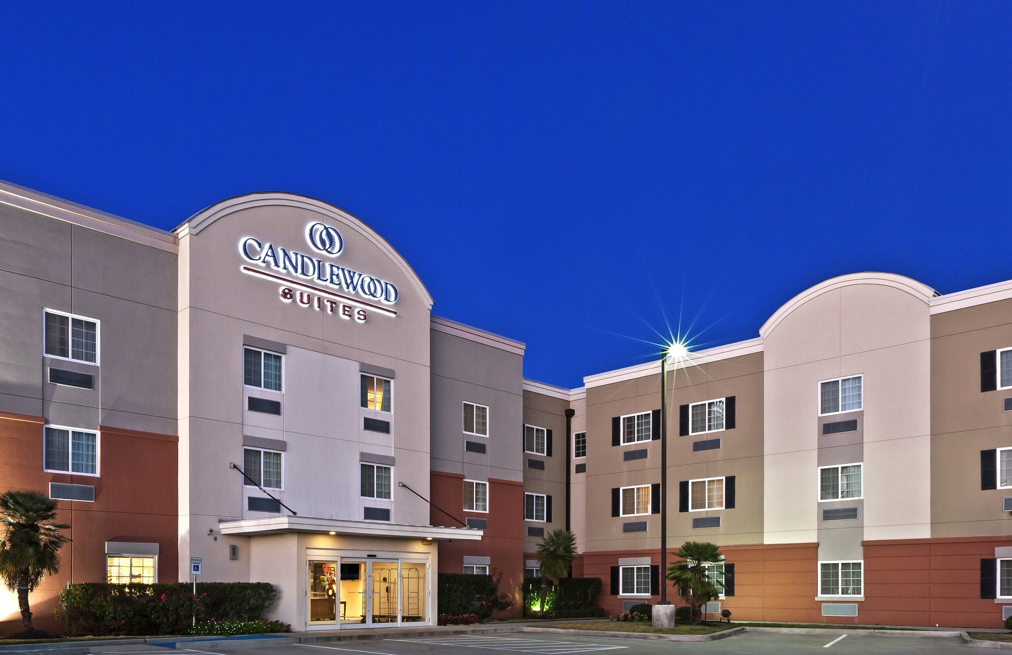 Candlewood Suites PEARLAND, an IHG hotel - Tap to explore photos