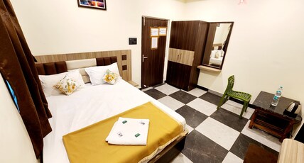 ABHISHEK INN (GUEST HOUSE) Room Type - Budget Studio Ac Room ( 2 Persons Only)