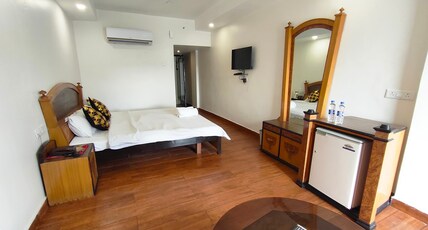 Tridev Hotel Room Type - Super Deluxe Room