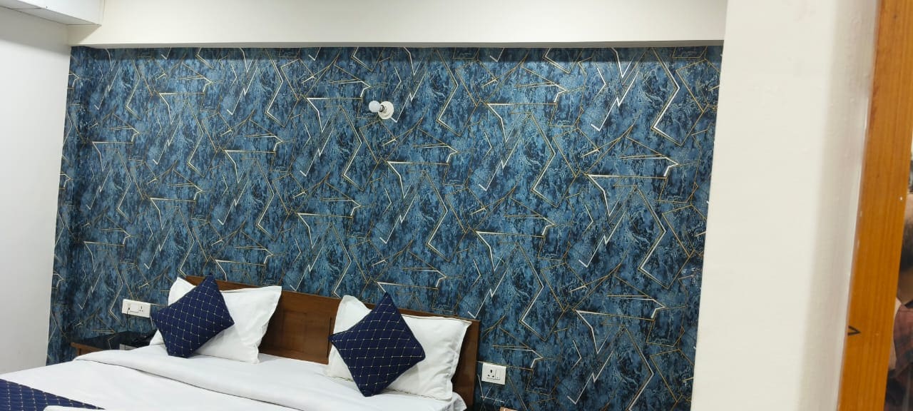 HOTEL PARAS TOWER @ 2 Mins Drive to ISBT - Tap to explore photos