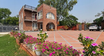 Ayaansh Resort Room Type - Executive Villa 7Bhk