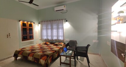 Sarkars Premium Homestay Room Type - Modern Cozy Room - Ground Floor