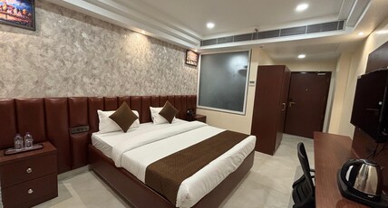 HOTEL THE SPARK Room Type - Deluxe Room with Openable Window