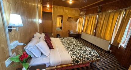 Pine Palace Resort Room Type - Standard Room-Centrally Heated