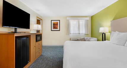 Best Western Hi-desert Inn Room Type - Suite-1 King Bed, Non-Smoking, Separate Bedroom, Sofabed, Microwave And Refrigerator, 2 Bathrooms, F Best Western Hi-desert Inn Room Type - Suite-1 King Bed, Non-Smoking, Separate Bedroom, Sofabed, Microwave And Refrigerator, 2 Bathrooms, F