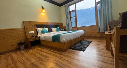 Rohtang Chalet Manali Room Type - Deluxe Room