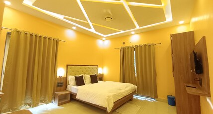 NIlgiri Stays Room Type - Room without mountain view.