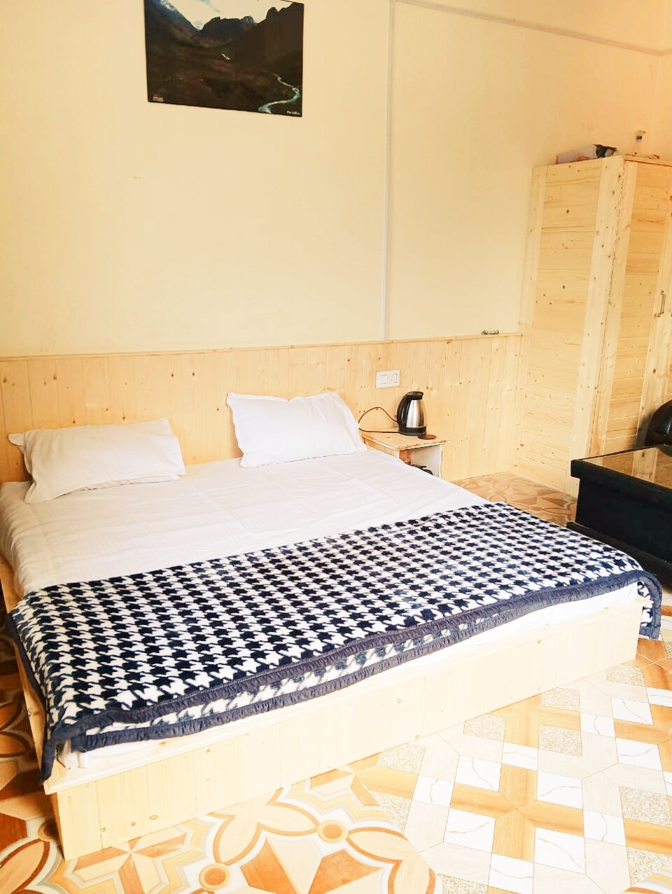 Rajat Homestay - Tap to explore photos