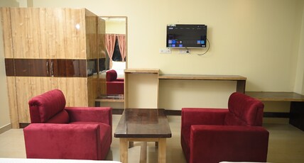 Saanvi Royal Club Resort and Restaurant Room Type - Fmaily Executive suite room