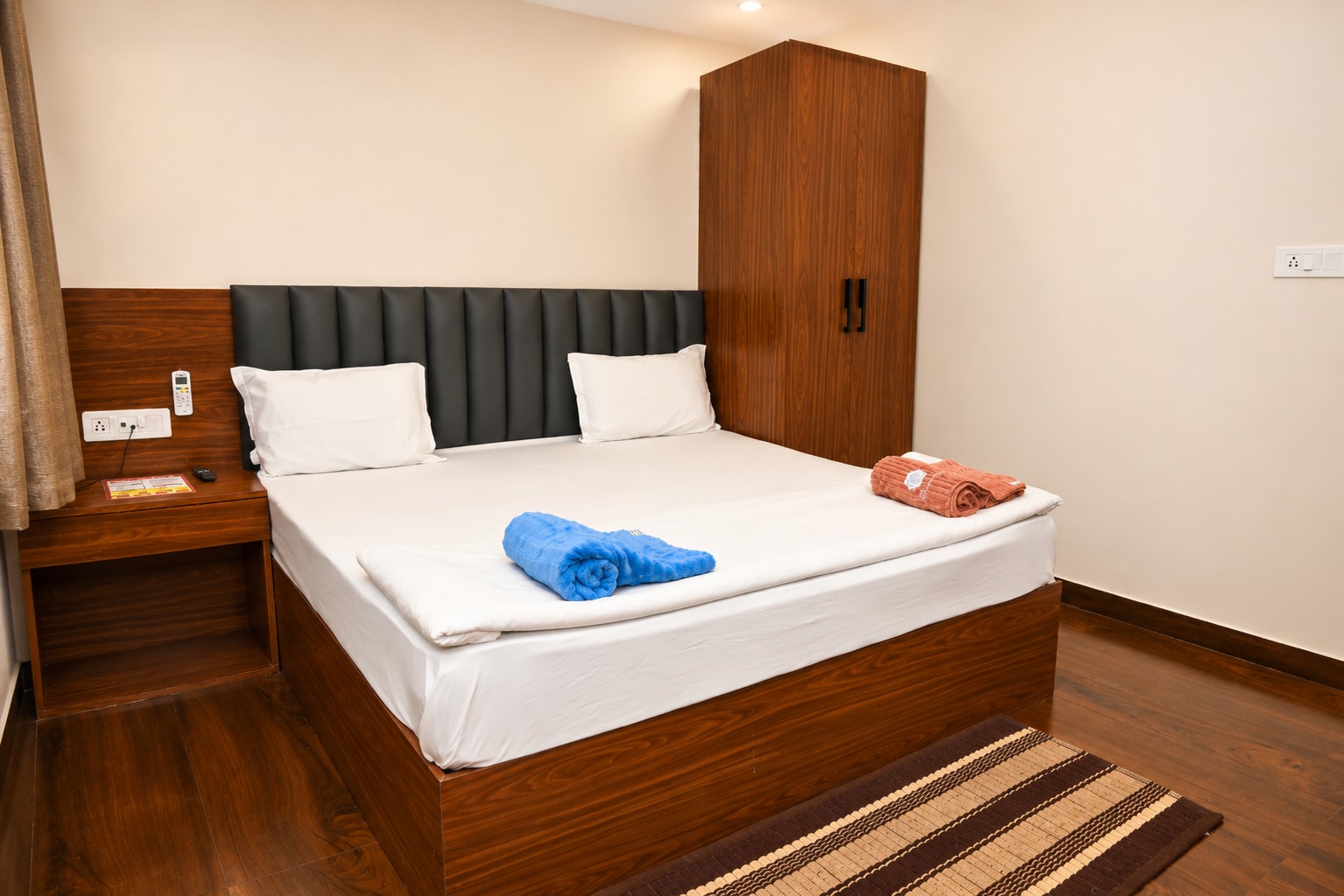 Hotel Ram Sadan - Tap to explore photos