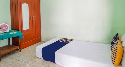 Hotel O Wunut Homestay Syariah Room Type - SPOT ON NON AC double Hotel O Wunut Homestay Syariah Room Type - SPOT ON NON AC double