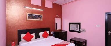 Hotel Tourist Bar & Restaurant