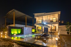 ELIVAAS 4 BHK Unique Farmhouse With Pvt Pool & Garden