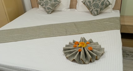 Shri Thakur Ji Niketan Near ISKCON Vrindavan Room Type - Deluxe Room Shri Thakur Ji Niketan Near ISKCON Vrindavan Room Type - Deluxe Room