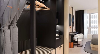 Canopy By Hilton Toronto Yorkville Room Type - 1 KING BED RM ROSEDALE LWR