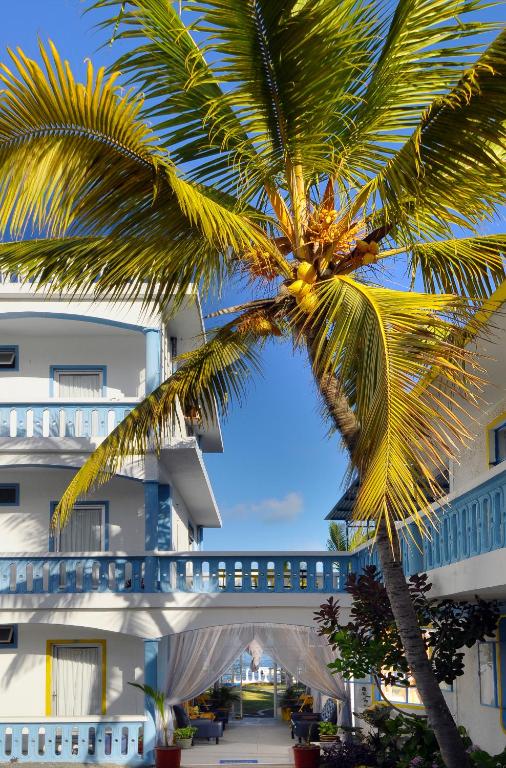 Coco Villa - Tap to explore photos