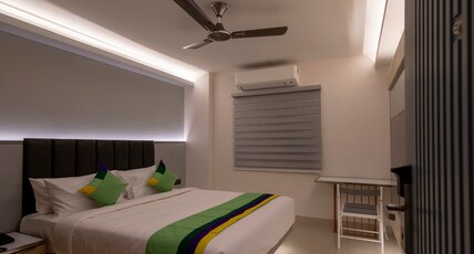 Treebo Premium D Consulate, 5 Mins Walk To US Consulate Room Type - Standard Room