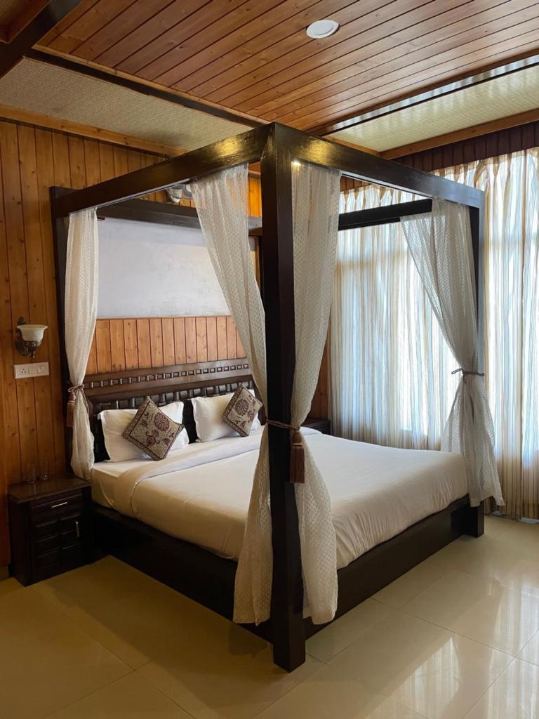 The Rustic Villa Kasauli - Tap to explore photos