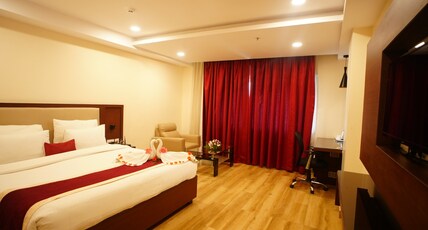 ELEGANT HOTEL Room Type - Superior Room