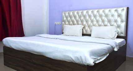 Awadh Palace Room Type - Deluxe Room Non AC