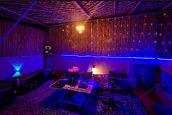 ArabianNights 1BR Pvt Rooftop Garden Playstation