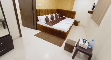 Hotel Shree Bhagwati Room Type - Family Room Hotel Shree Bhagwati Room Type - Family Room