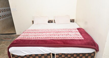 Hotel R G | Near Shree Ram Mandir Ayodhya Room Type - Economy Room