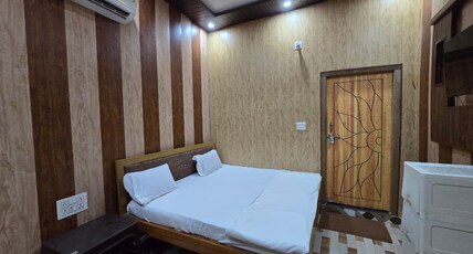 SHREE RAM AADHAR RESTAURANT AND GUEST HOUSE Room Type - Deluxe AC Room