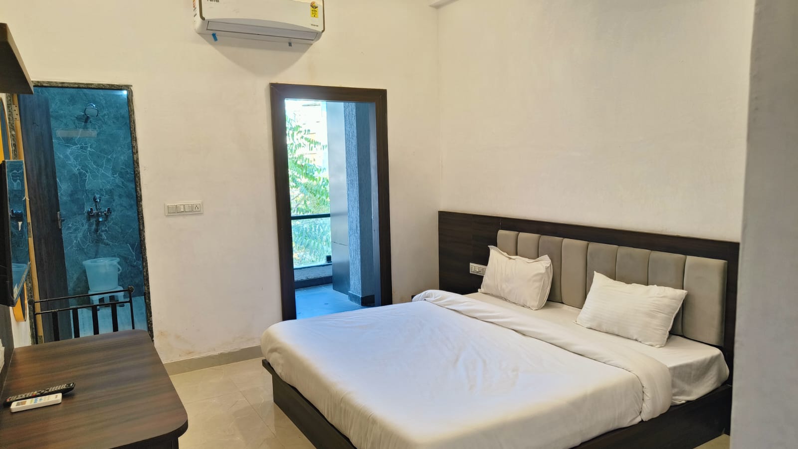 VAIBHAVYA RESIDENCY - Tap to explore photos