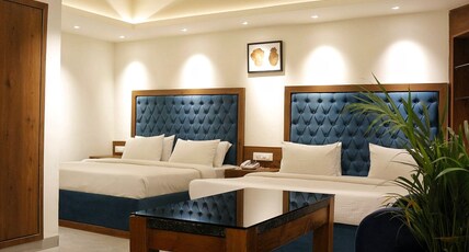 Hotel Embassy Room Type - 4 Bedded Family Room with Window