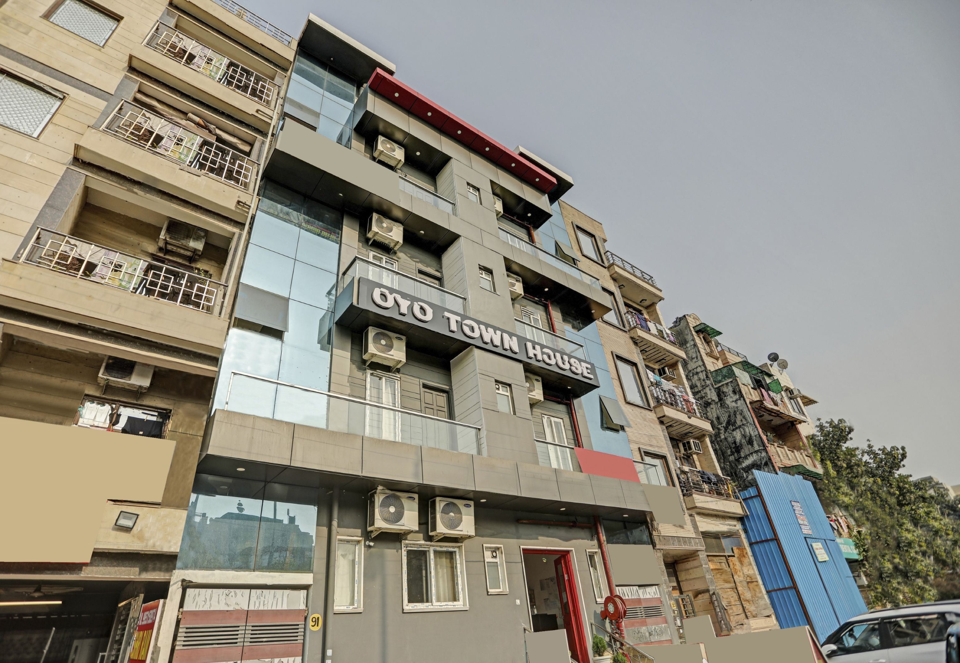 Townhouse Mannat Rohini 16 - Tap to explore photos