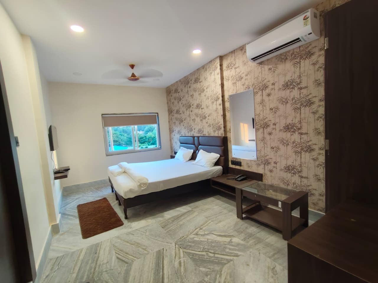 HOTEL PADMINI (A UNIT OF HORECA PLAZA) - Tap to explore photos