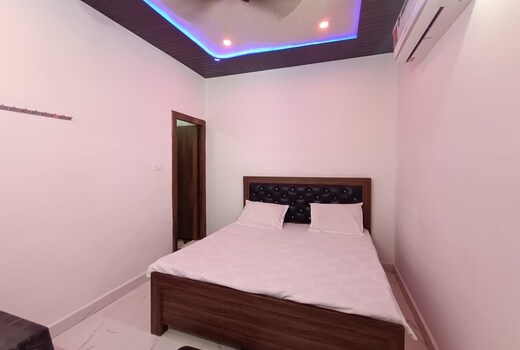 D.R. Guest House