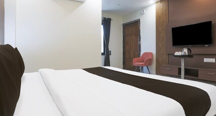 Hotel O by OYO S R Galaxy Room Type - Classic