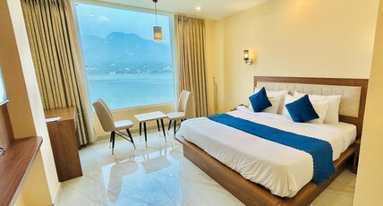 The Chroma Hotel & Restaurant Room Type - Deluxe Rooms The Chroma Hotel & Restaurant Room Type - Deluxe Rooms